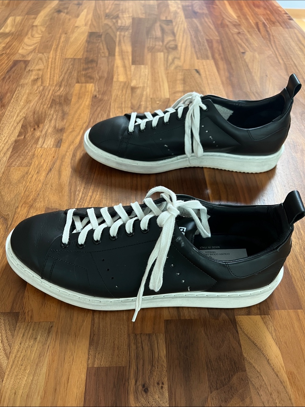 Golden Goose Black Leather Low-Top Sneakers with White Laces - Picture 4 of 7